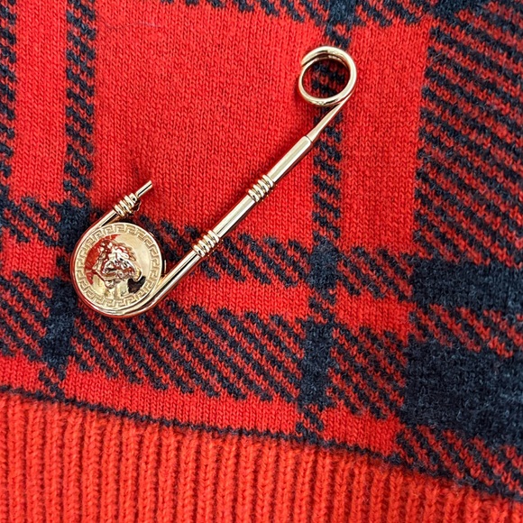 VERSACE Red Fringe Patchwork Wool Sweater With Saferty Pin Embellishment Size XS - Picture 7 of 10